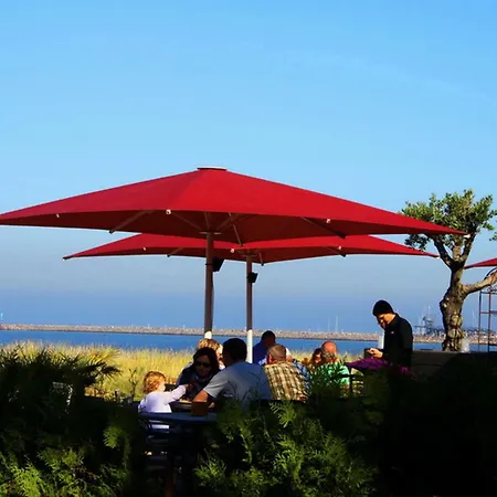 Wellenbrecher Glowe - Ruegen Nyaraló